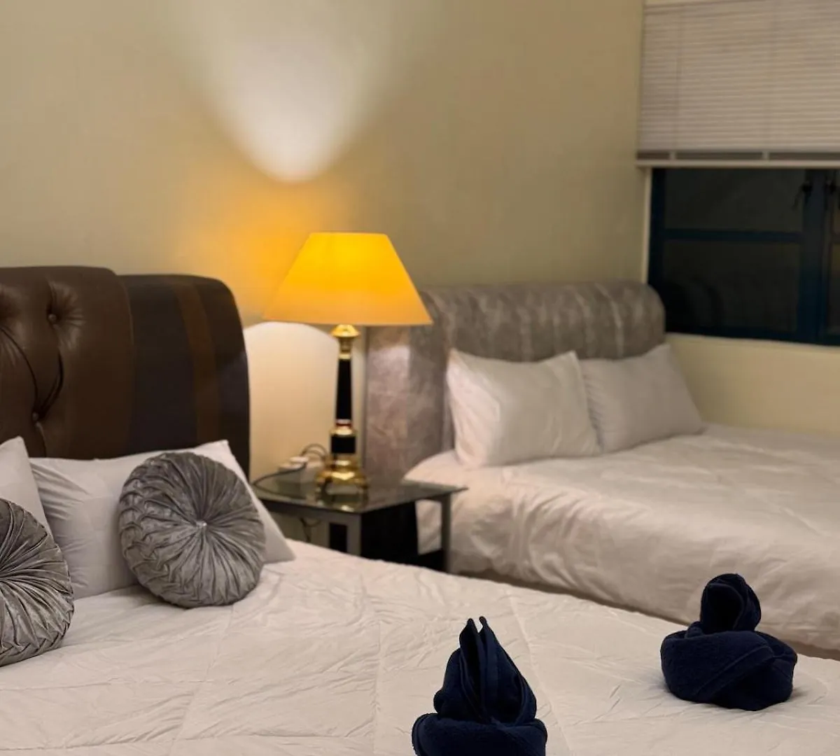 Apartment Klcc Suites In Kl 2000Sqf Luxurious Residence Kuala Lumpur