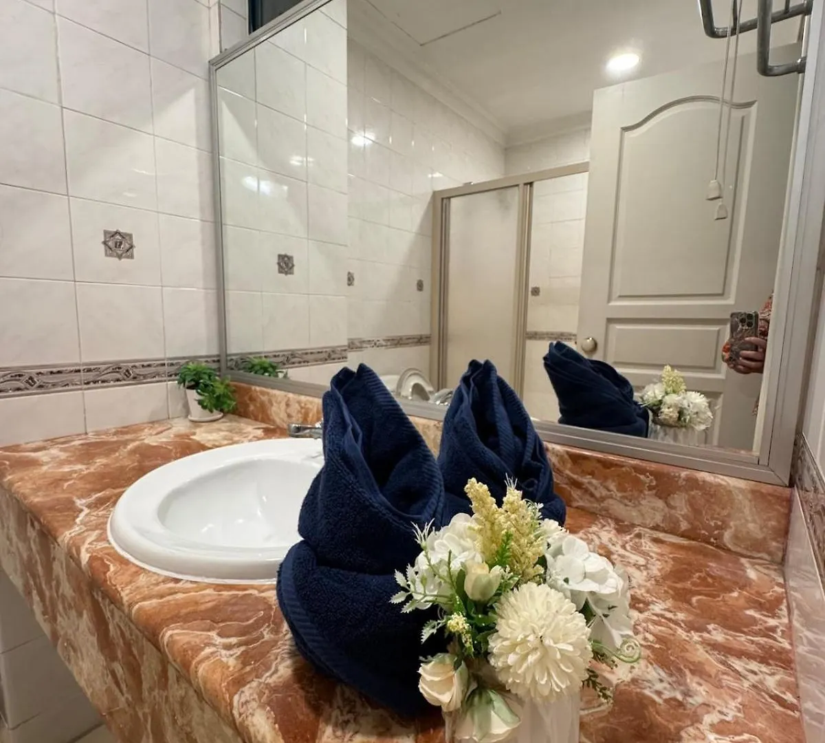 Klcc Suites In Kl 2000Sqf Luxurious Residence Kuala Lumpur